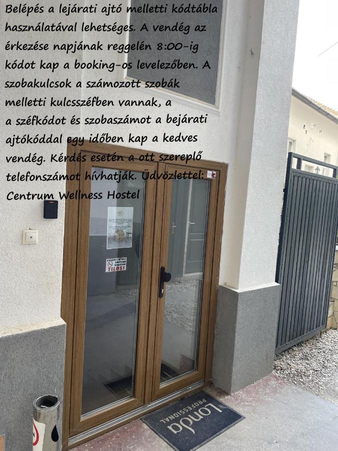 Centrum Wellness Hostel Debrecen Exterior foto
